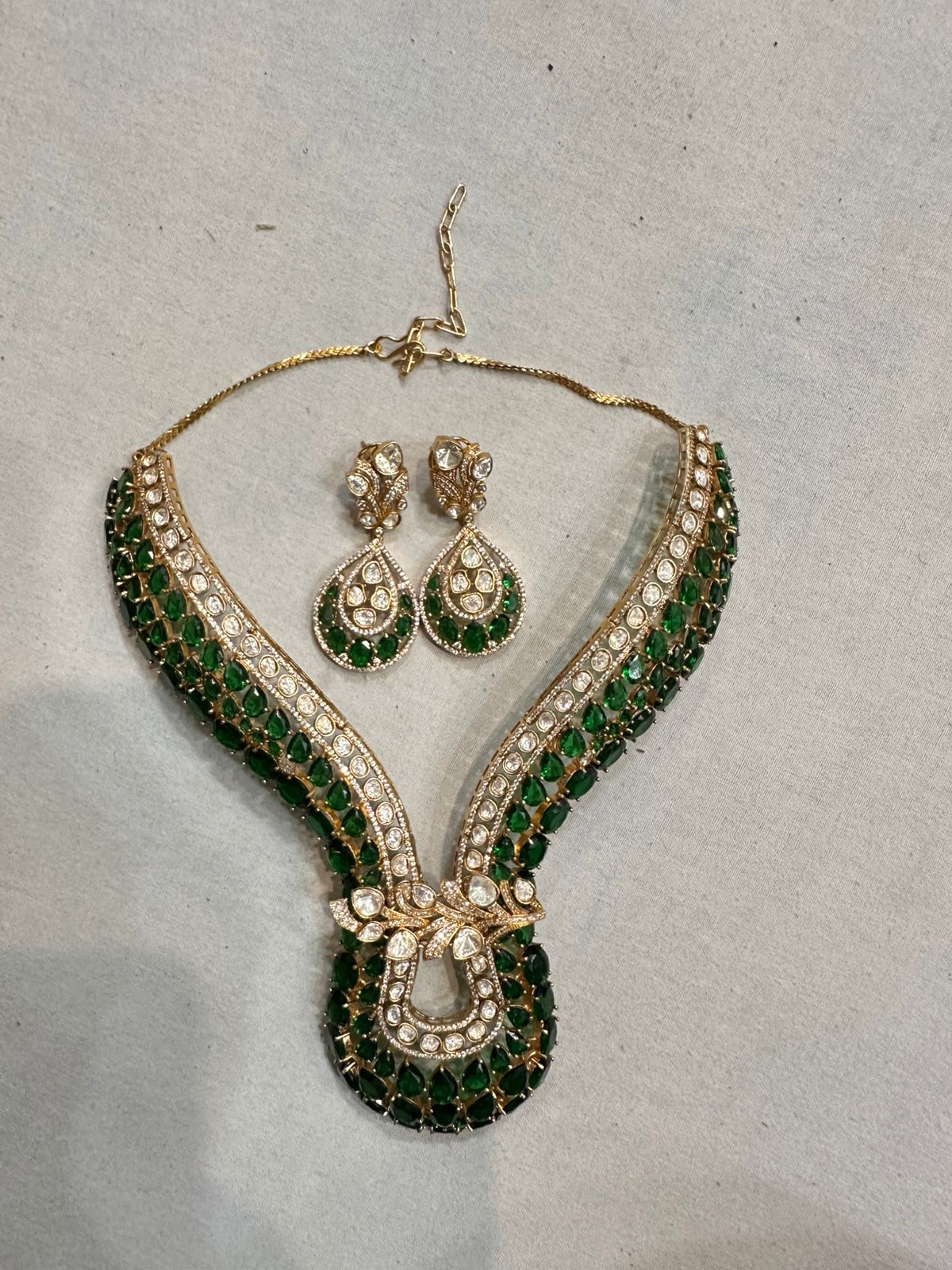 Emerald Elegance Statement Necklace Set